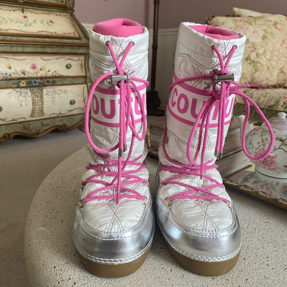 RARE FIND Juicy Couture Pink & White Snow Moon Boots 8
